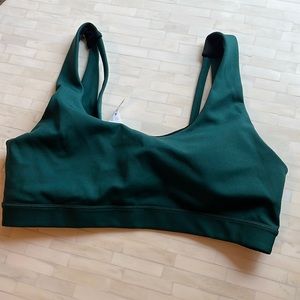 Manduka sports bra. Green. Large.